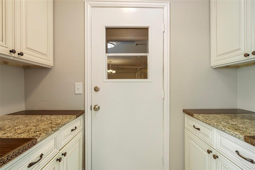 8631 Charing Cross Lane Property Photo 13