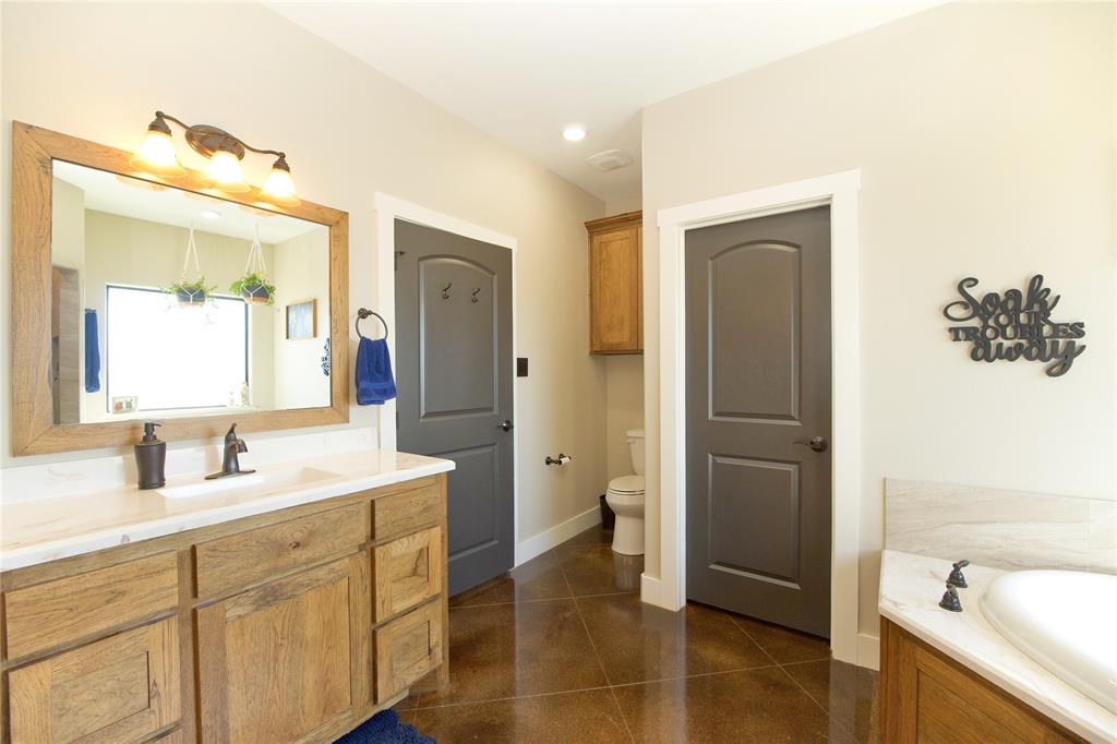 700 N Mesquite Street Property Photo 19