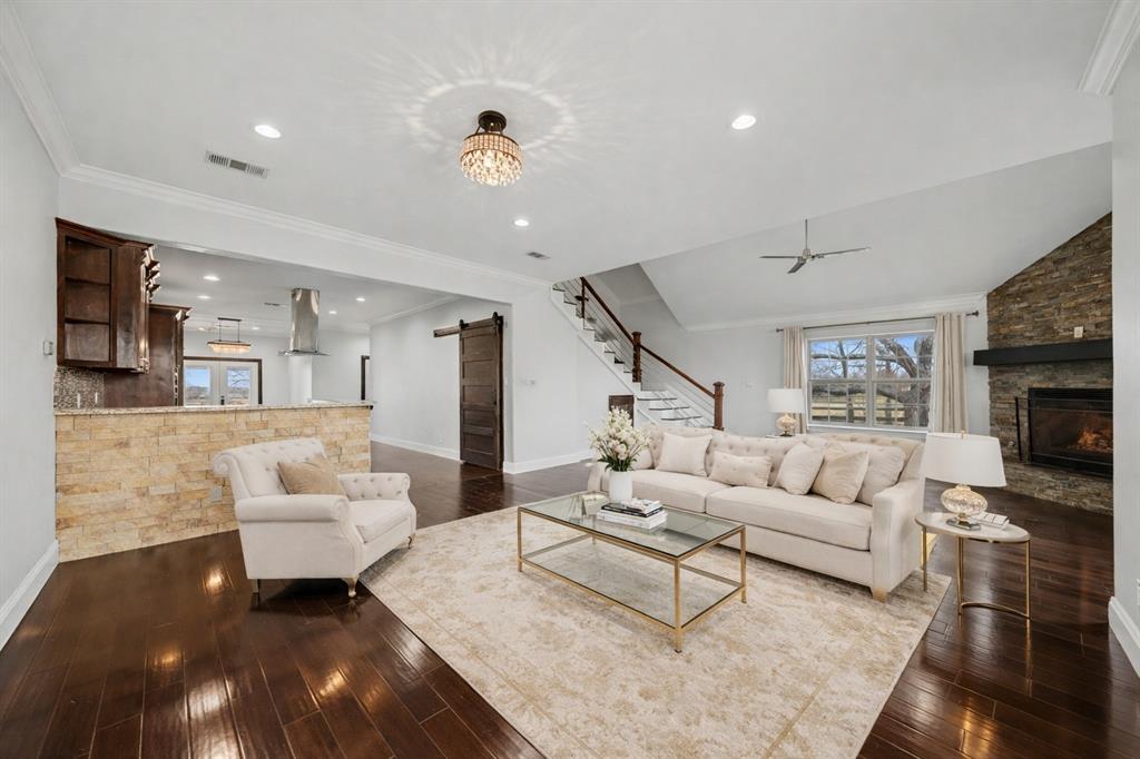 661 Majors Drive Property Photo 3