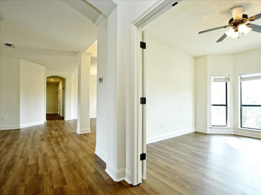 505 Vista View Trail Property Photo 6