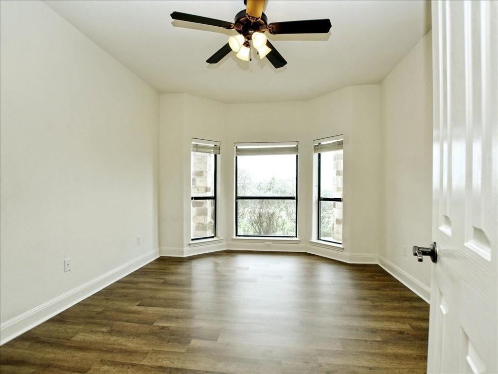 505 Vista View Trail Property Photo 7