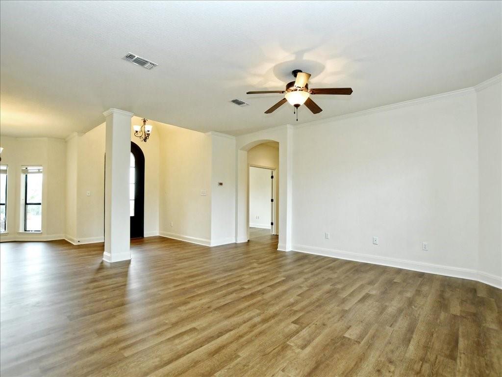 505 Vista View Trail Property Photo 8