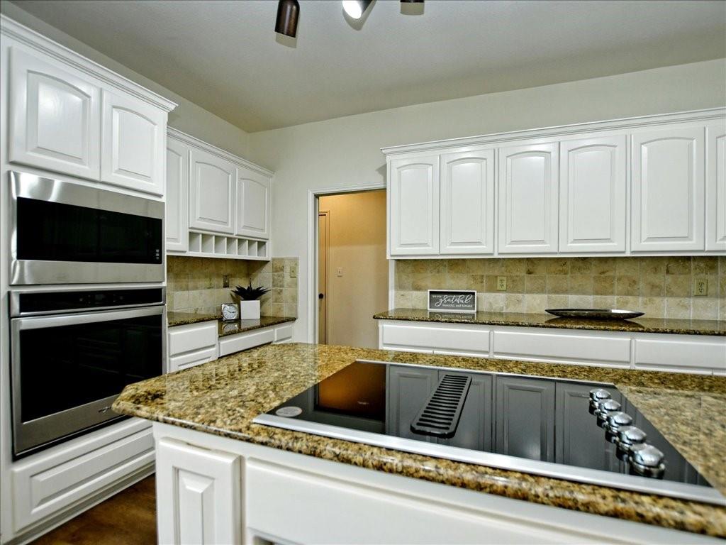 505 Vista View Trail Property Photo 16