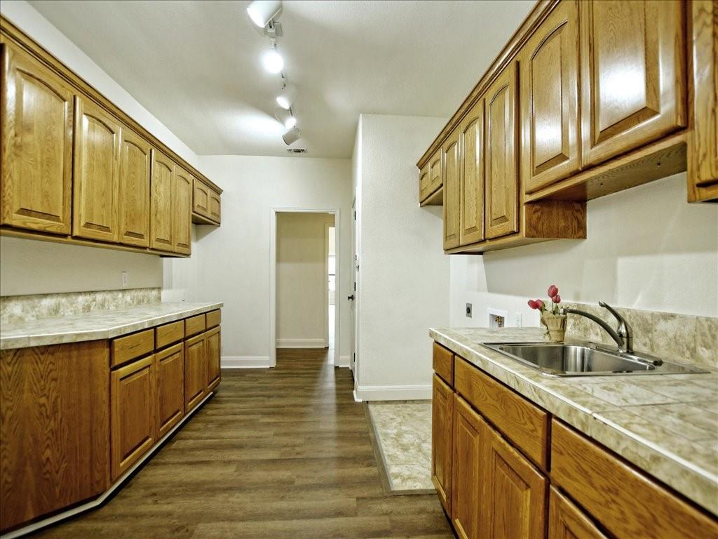 505 Vista View Trail Property Photo 24