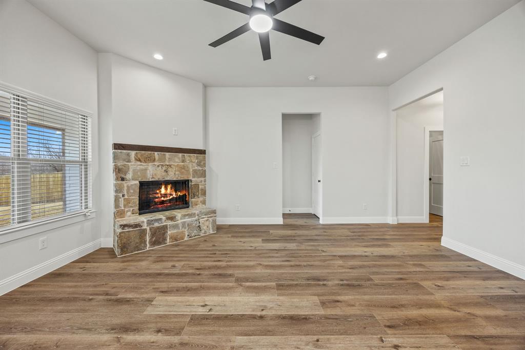 1401 Oak Valley Property Photo 8