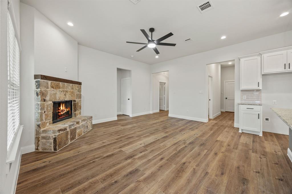 1401 Oak Valley Property Photo 9