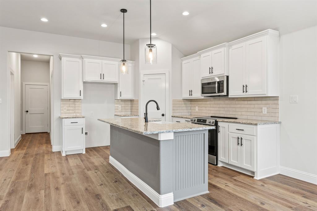1401 Oak Valley Property Photo 10