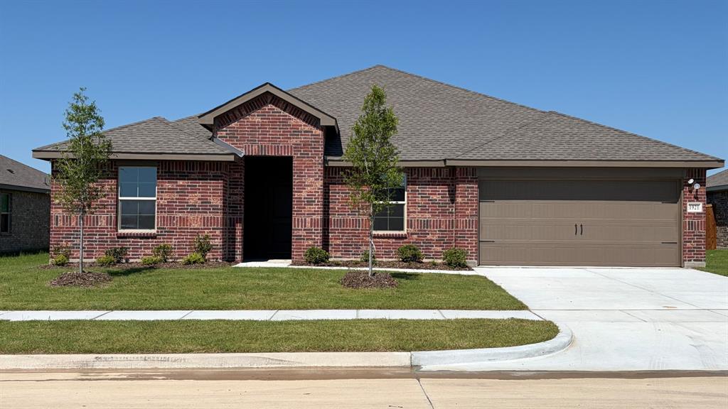 1921 Reveille Way Property Photo 1
