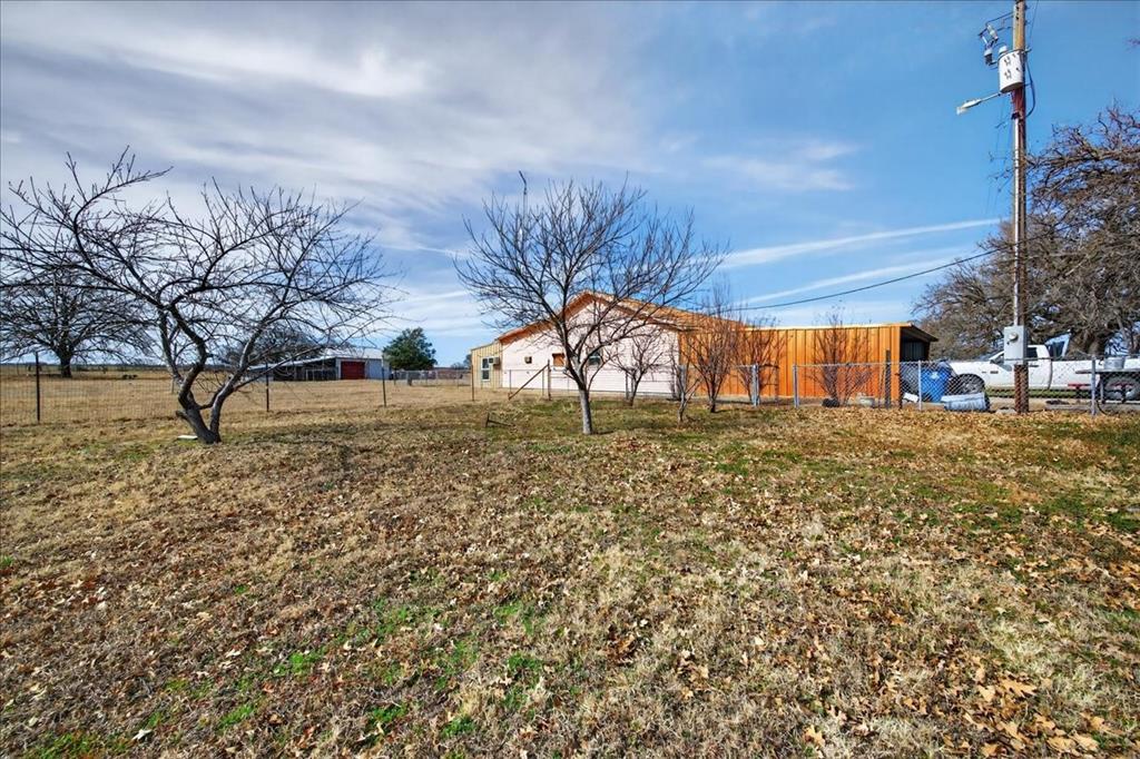 900 Fm 2921 Property Photo 4