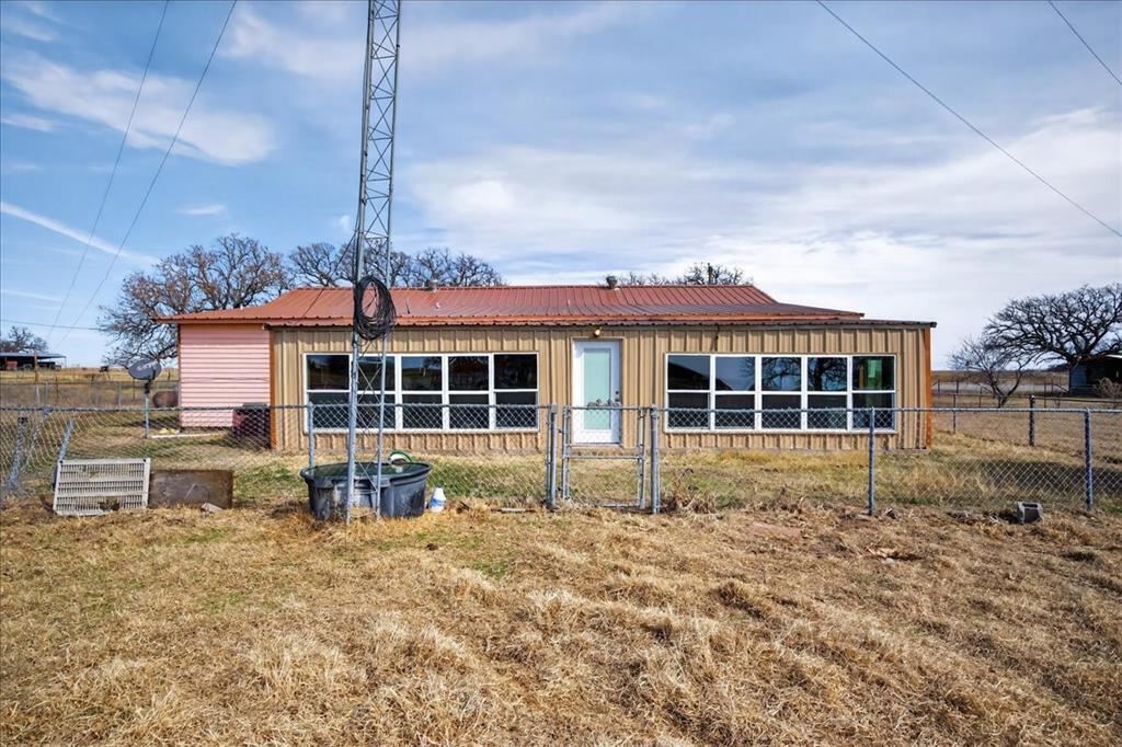 900 Fm 2921 Property Photo 11