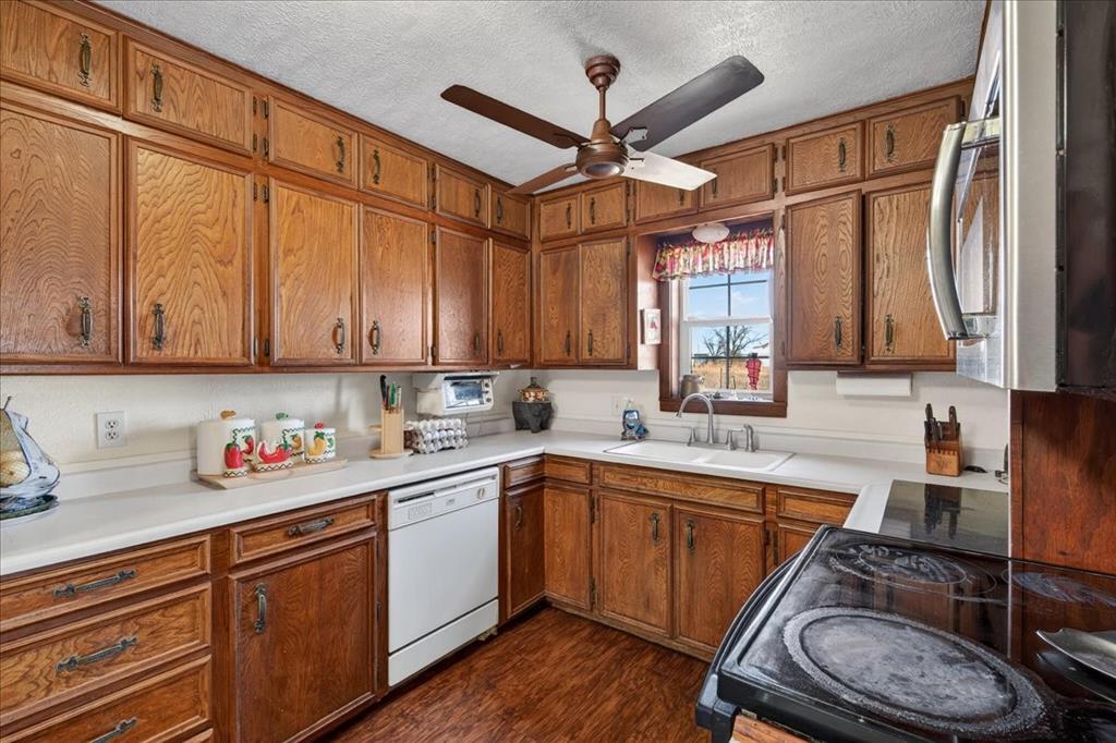 900 Fm 2921 Property Photo 21