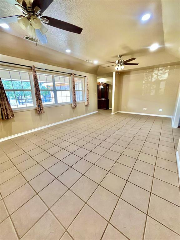 1340 N Us Hwy 281 Property Photo 5