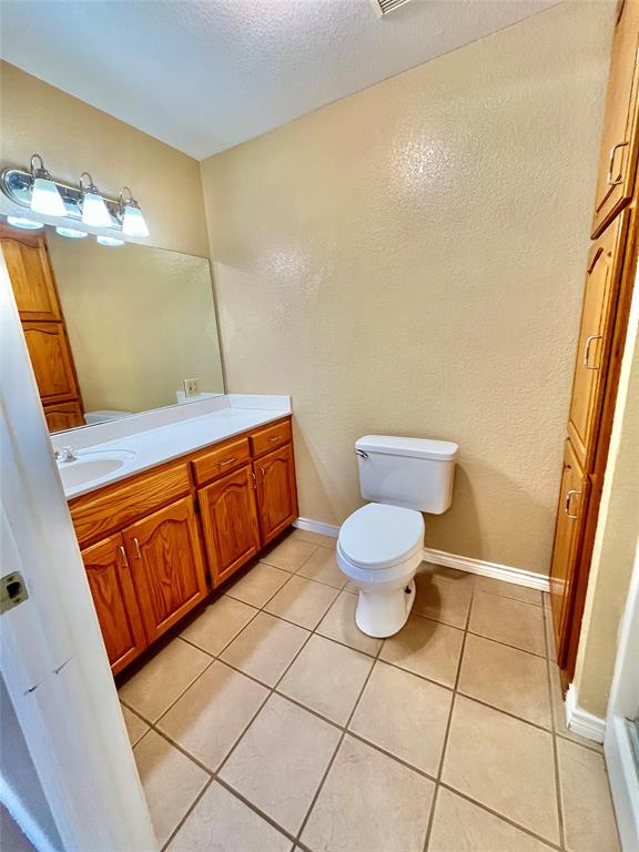 1340 N Us Hwy 281 Property Photo 10