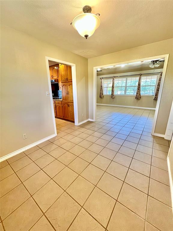 1340 N Us Hwy 281 Property Photo 18