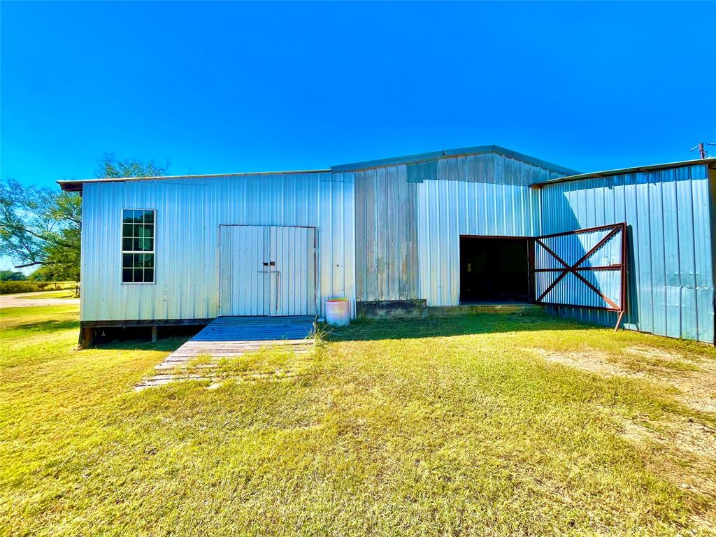 1340 N Us Hwy 281 Property Photo 28
