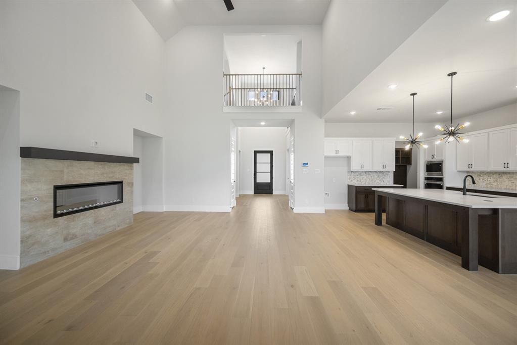 207 Links Court Property Photo 5