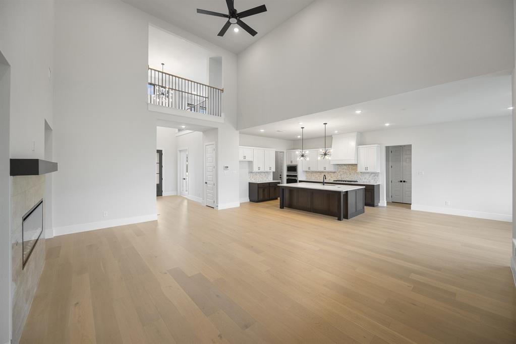 207 Links Court Property Photo 6
