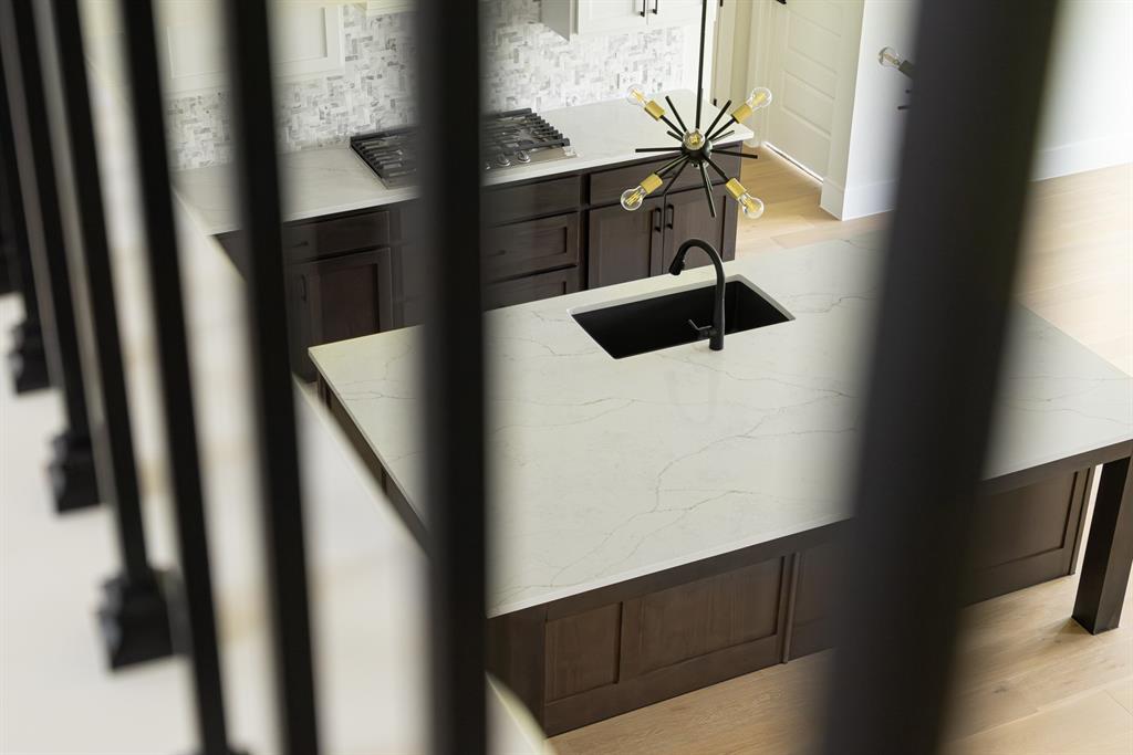 207 Links Court Property Photo 7
