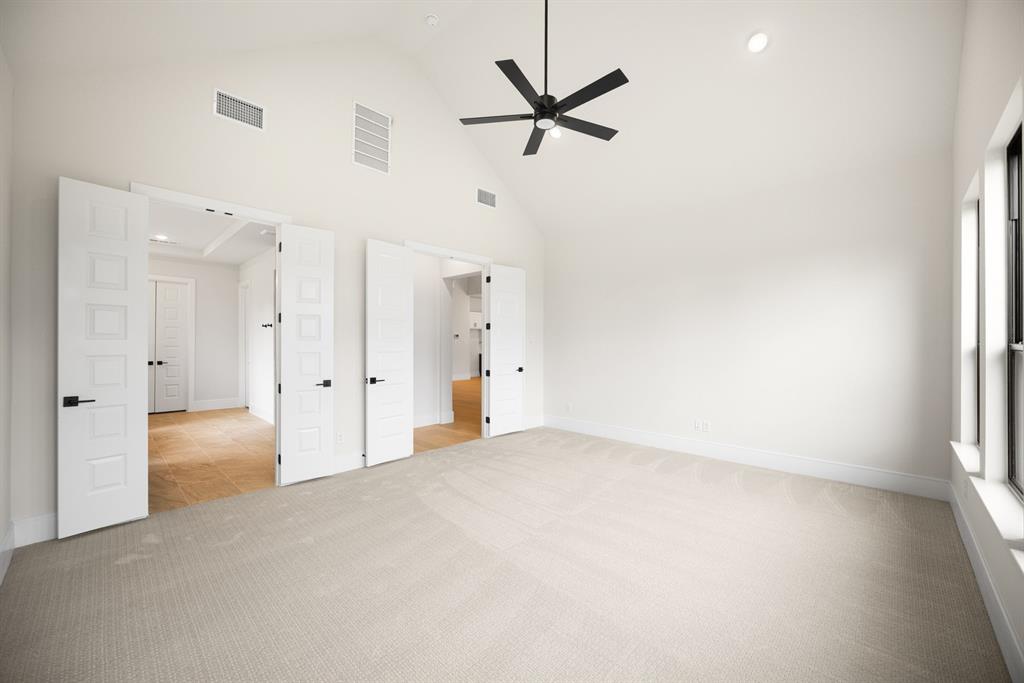207 Links Court Property Photo 15