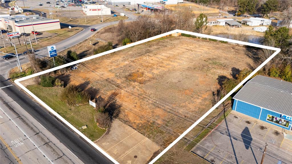 1411 Us 259 Property Photo 1
