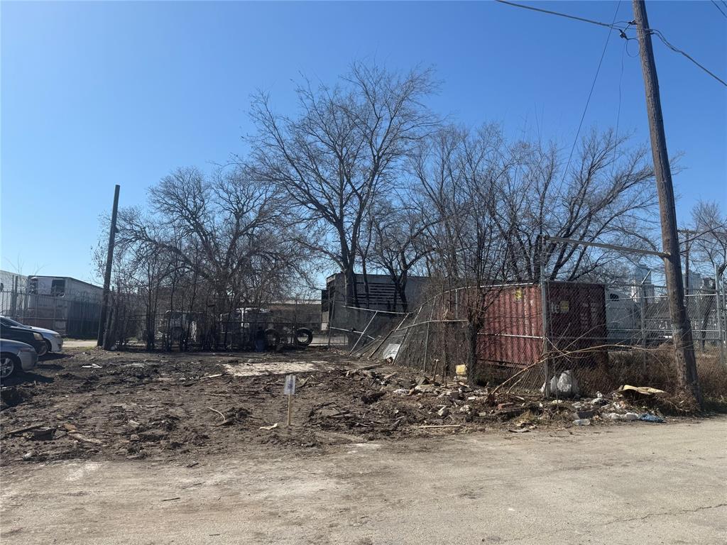 1807 S Malcolm X Boulevard Property Photo 1