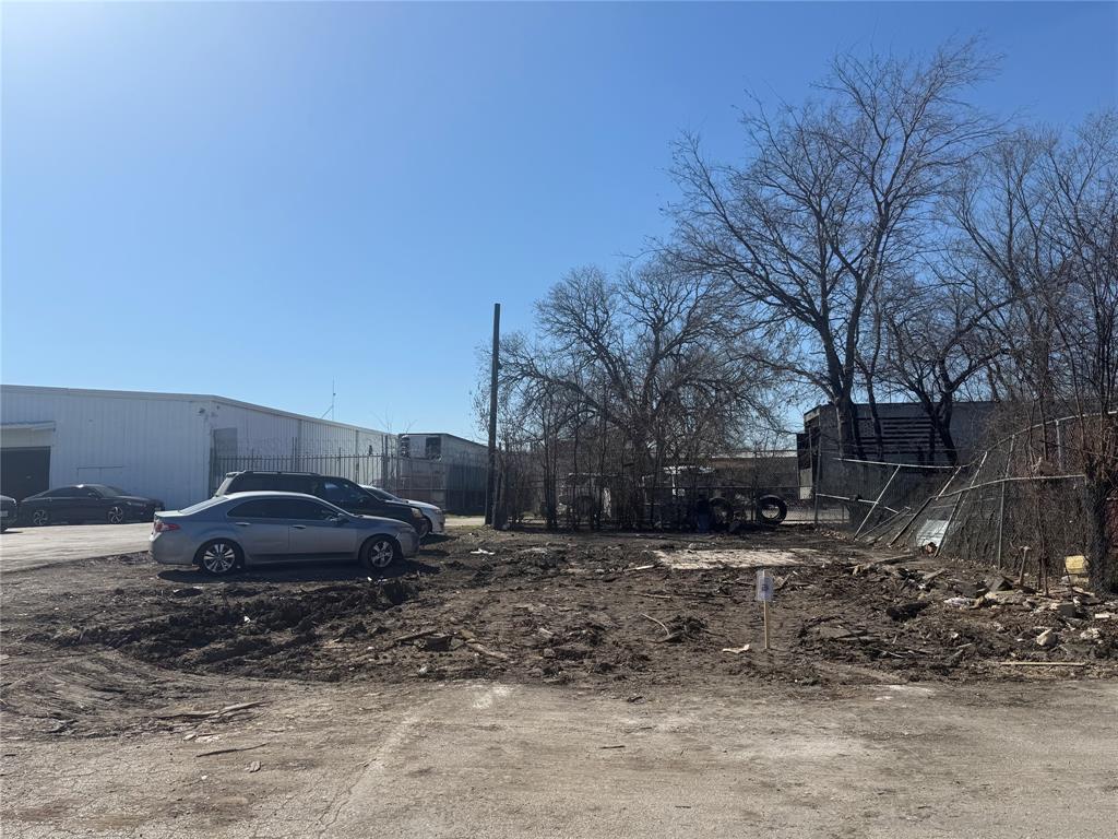 1807 S Malcolm X Boulevard Property Photo 2