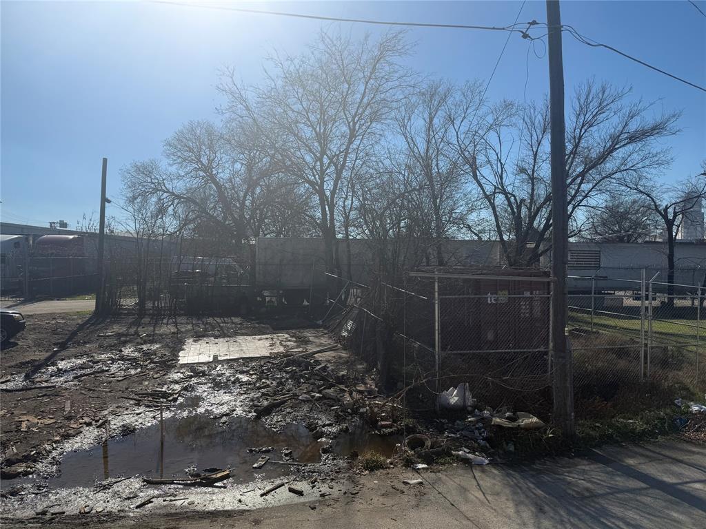 1807 S Malcolm X Boulevard Property Photo 17