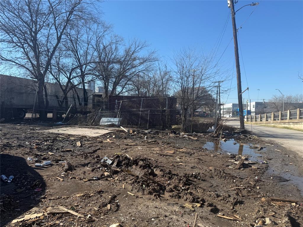 1807 S Malcolm X Boulevard Property Photo 18
