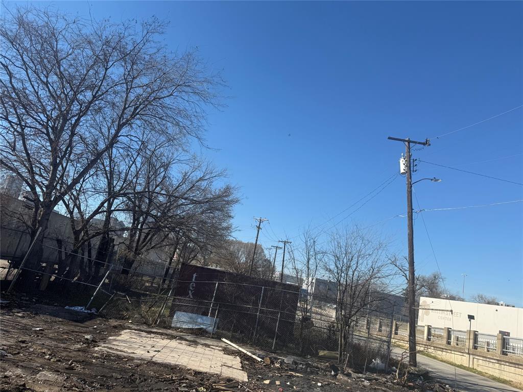 1807 S Malcolm X Boulevard Property Photo 19