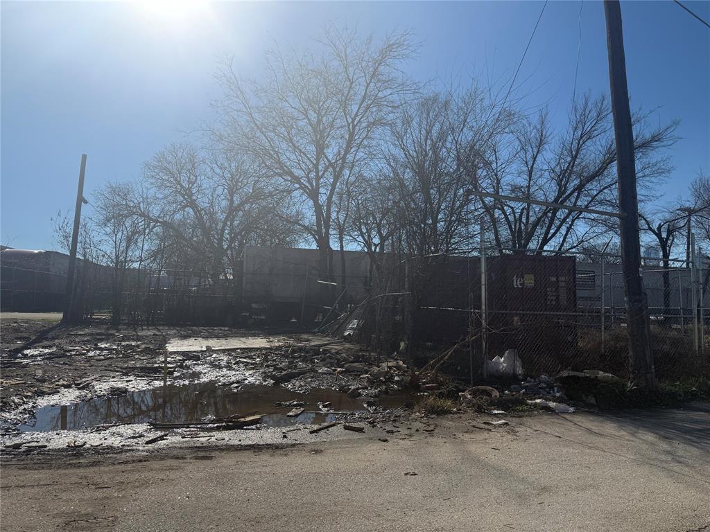 1807 S Malcolm X Boulevard Property Photo 22