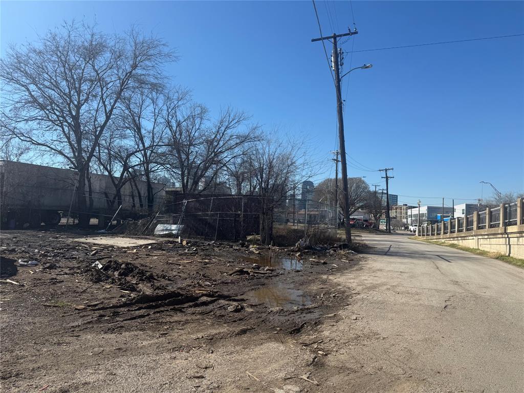 1807 S Malcolm X Boulevard Property Photo 23