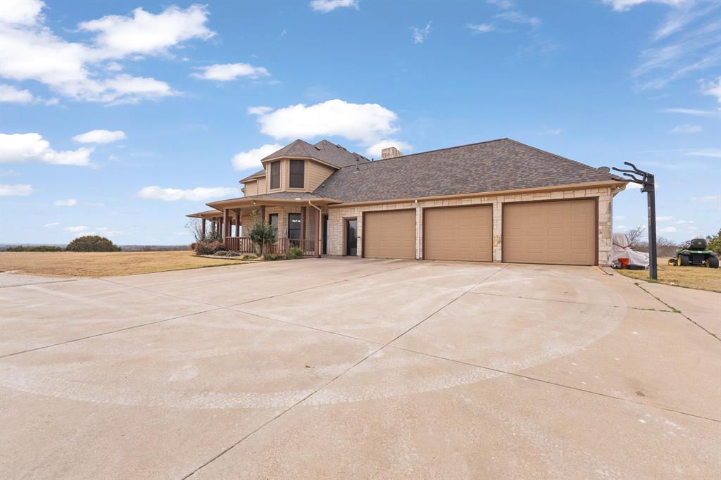 4520 S Nolan River Road Property Photo 4
