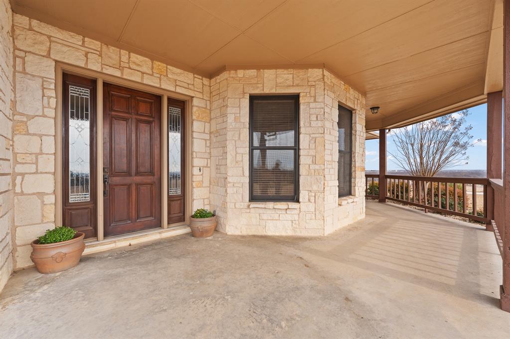 4520 S Nolan River Road Property Photo 8