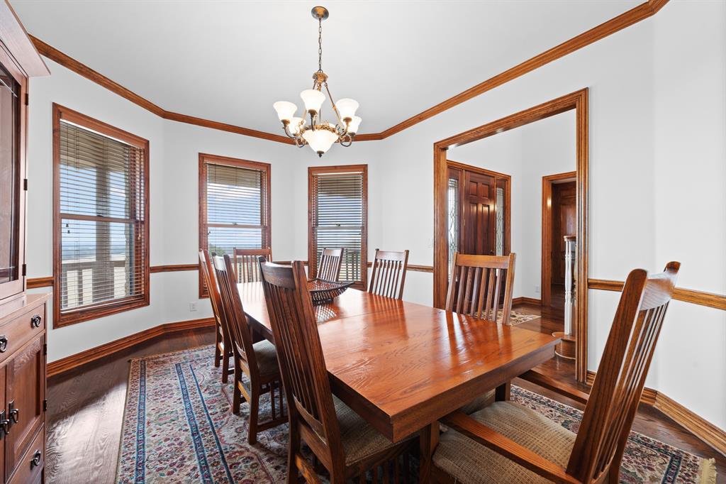 4520 S Nolan River Road Property Photo 11