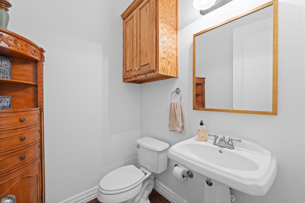 4520 S Nolan River Road Property Photo 12