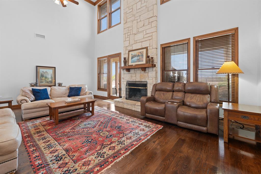 4520 S Nolan River Road Property Photo 21
