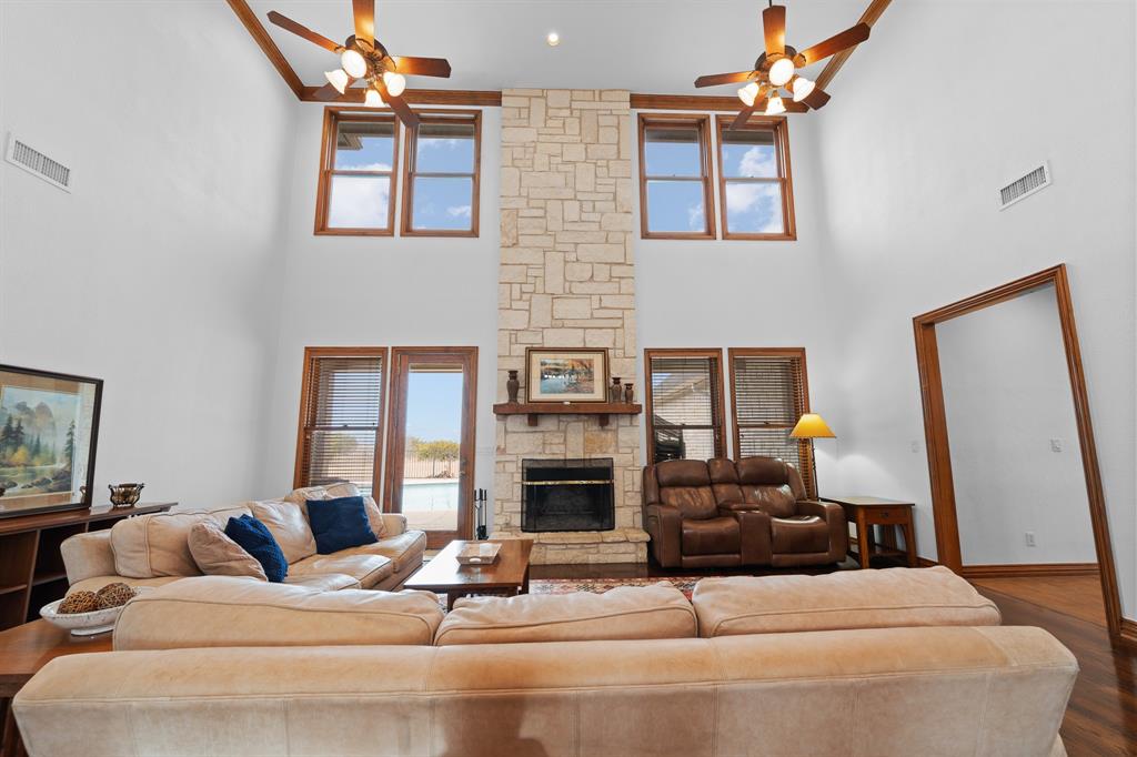 4520 S Nolan River Road Property Photo 22