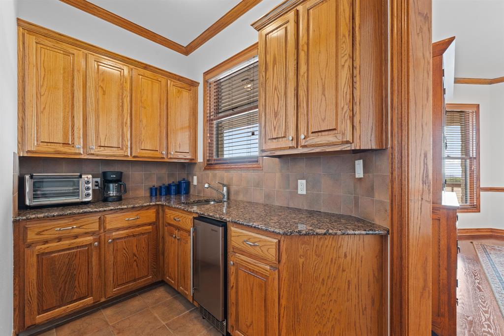 4520 S Nolan River Road Property Photo 28