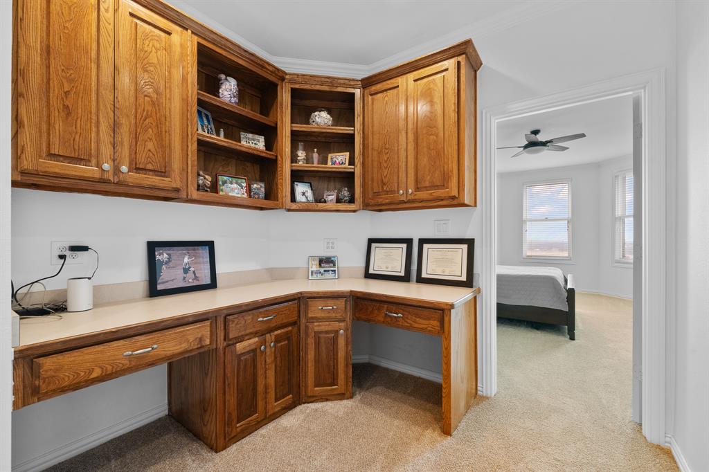 4520 S Nolan River Road Property Photo 32