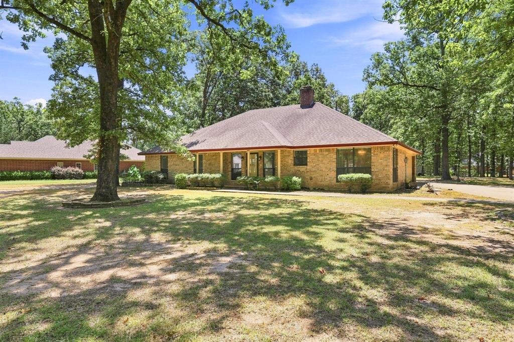 225 Red Oak Lane Property Photo 1