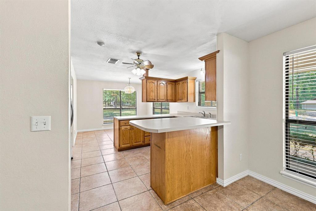 225 Red Oak Lane Property Photo 4