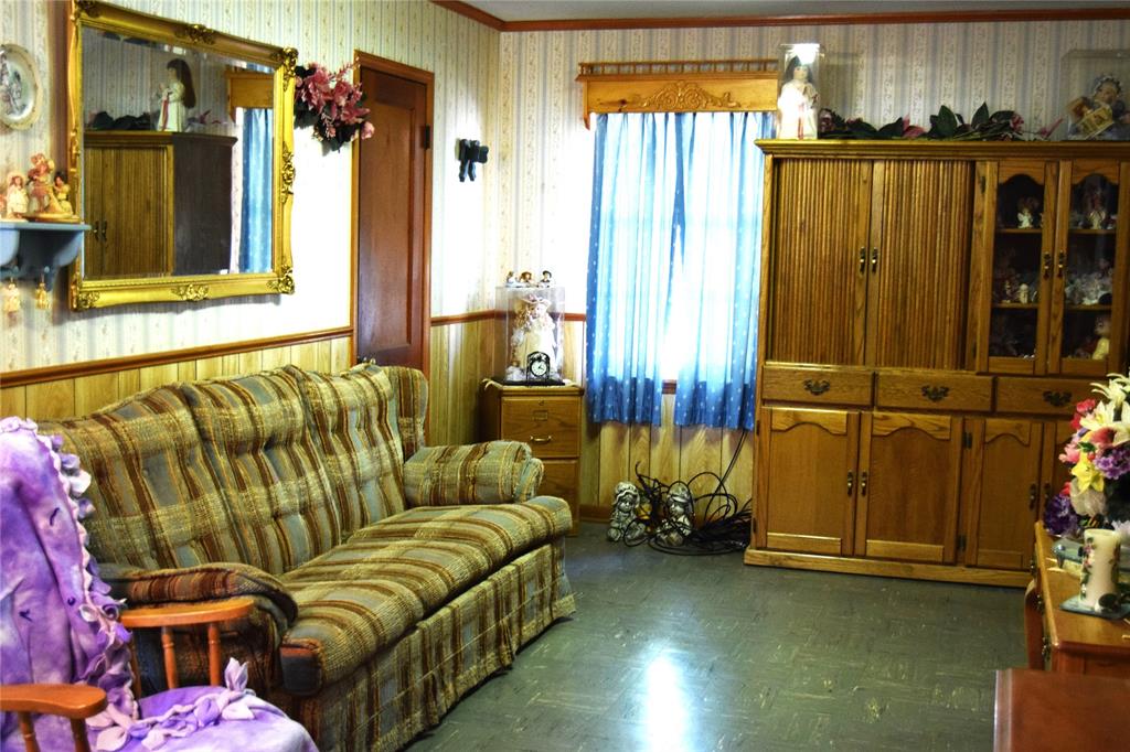 145 Loop Road Property Photo 7