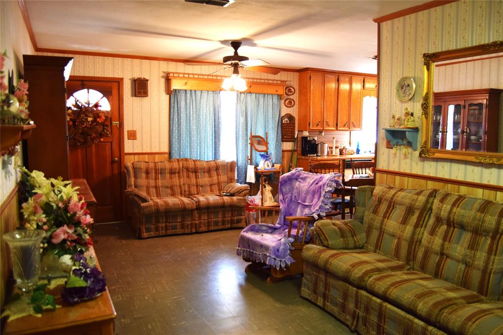 145 Loop Road Property Photo 8