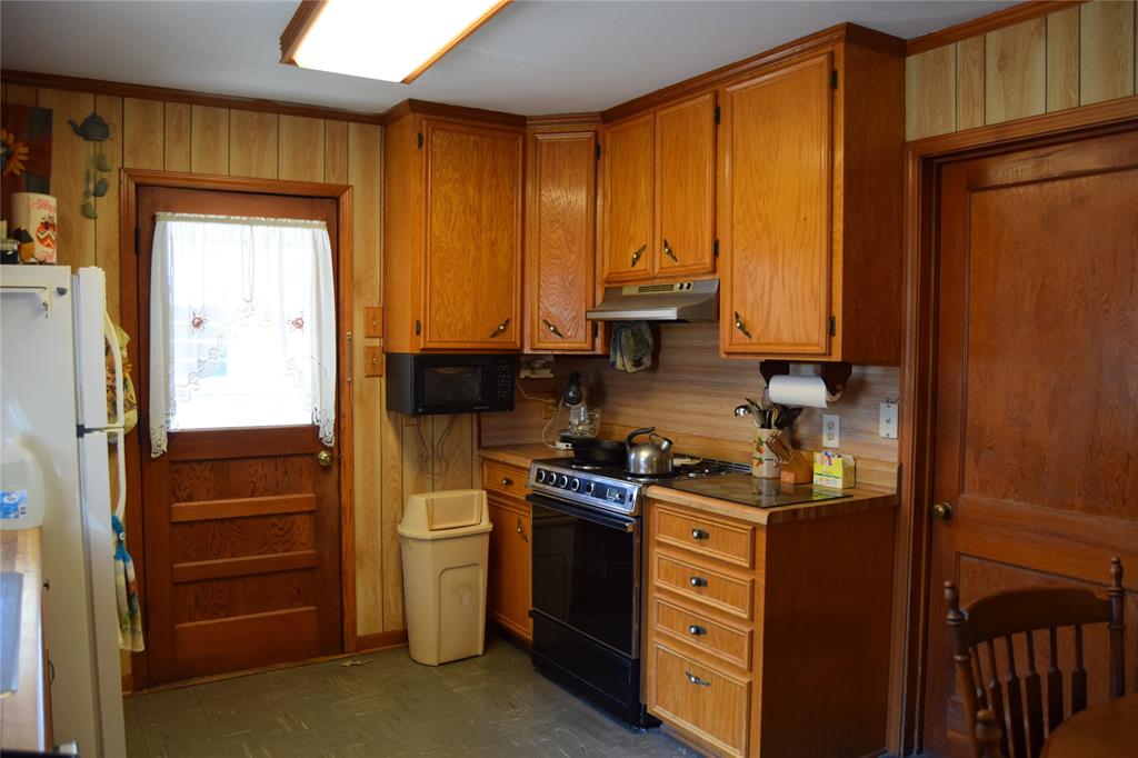 145 Loop Road Property Photo 11
