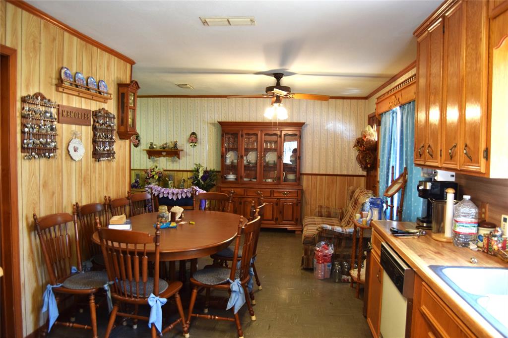 145 Loop Road Property Photo 13