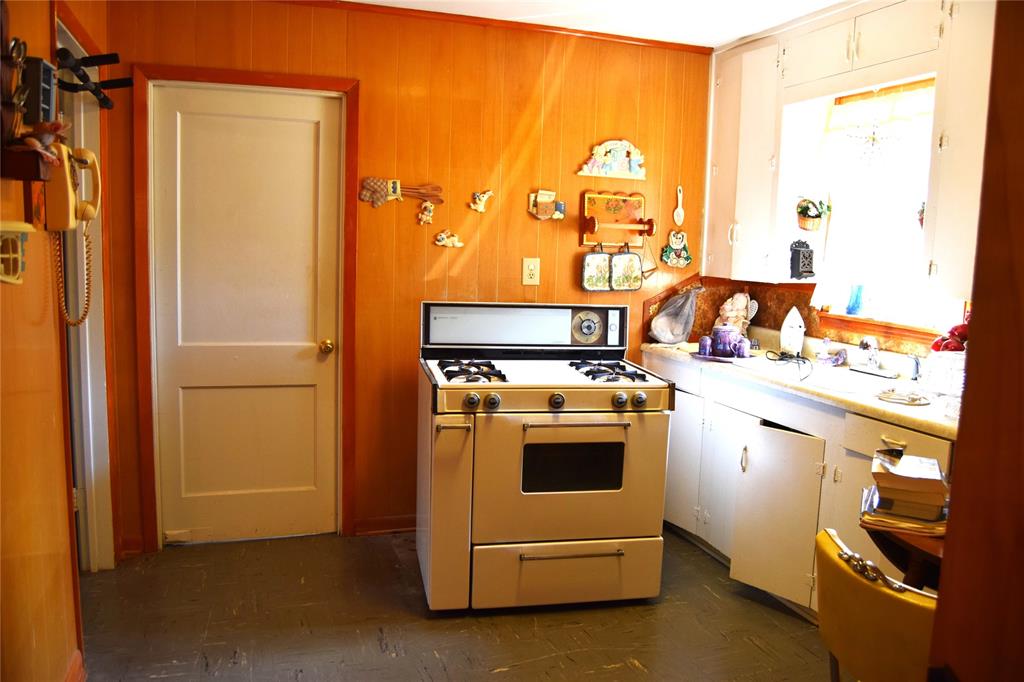 145 Loop Road Property Photo 18