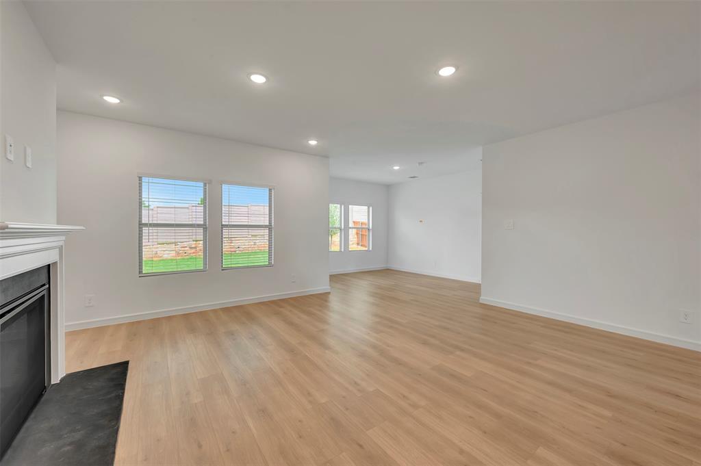 156 Summer Rain Way Property Photo 5