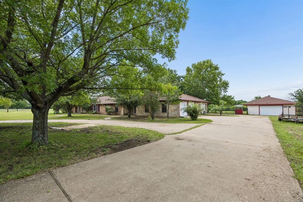 5291 Pecan Place Drive Property Photo 3