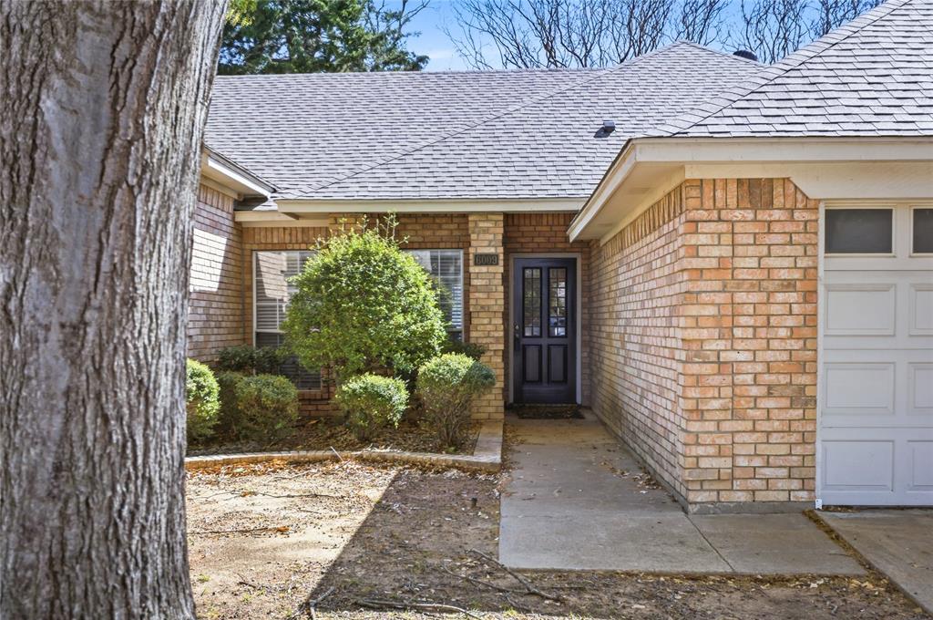 6009 Kenilworth Drive Property Photo 4