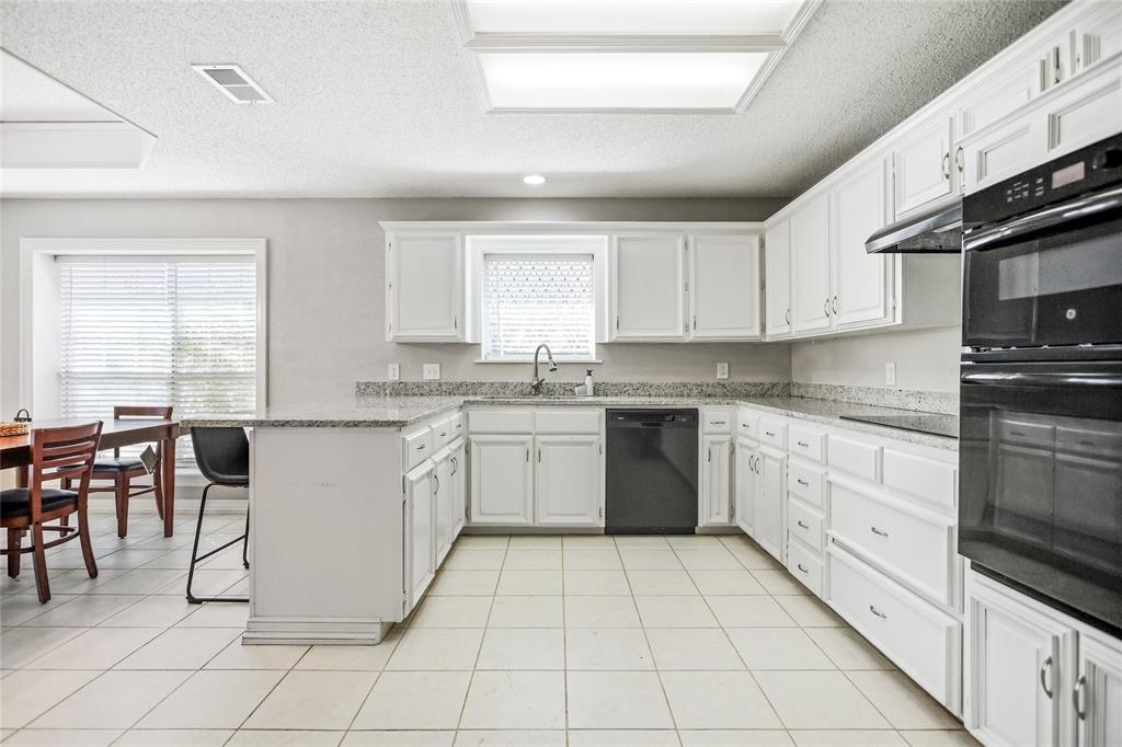 6009 Kenilworth Drive Property Photo 12